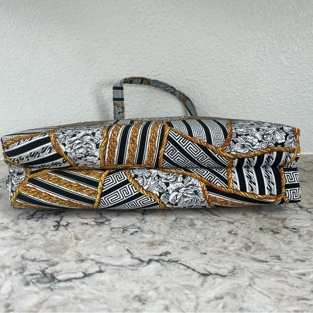 Oscar de la Renta Black and White Cosmetic Bag with Geometric Design